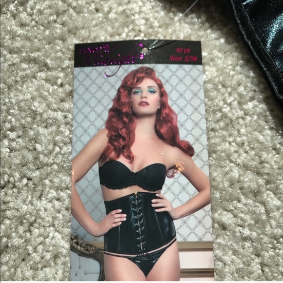 Waist Cinched - Picture 3 of 3